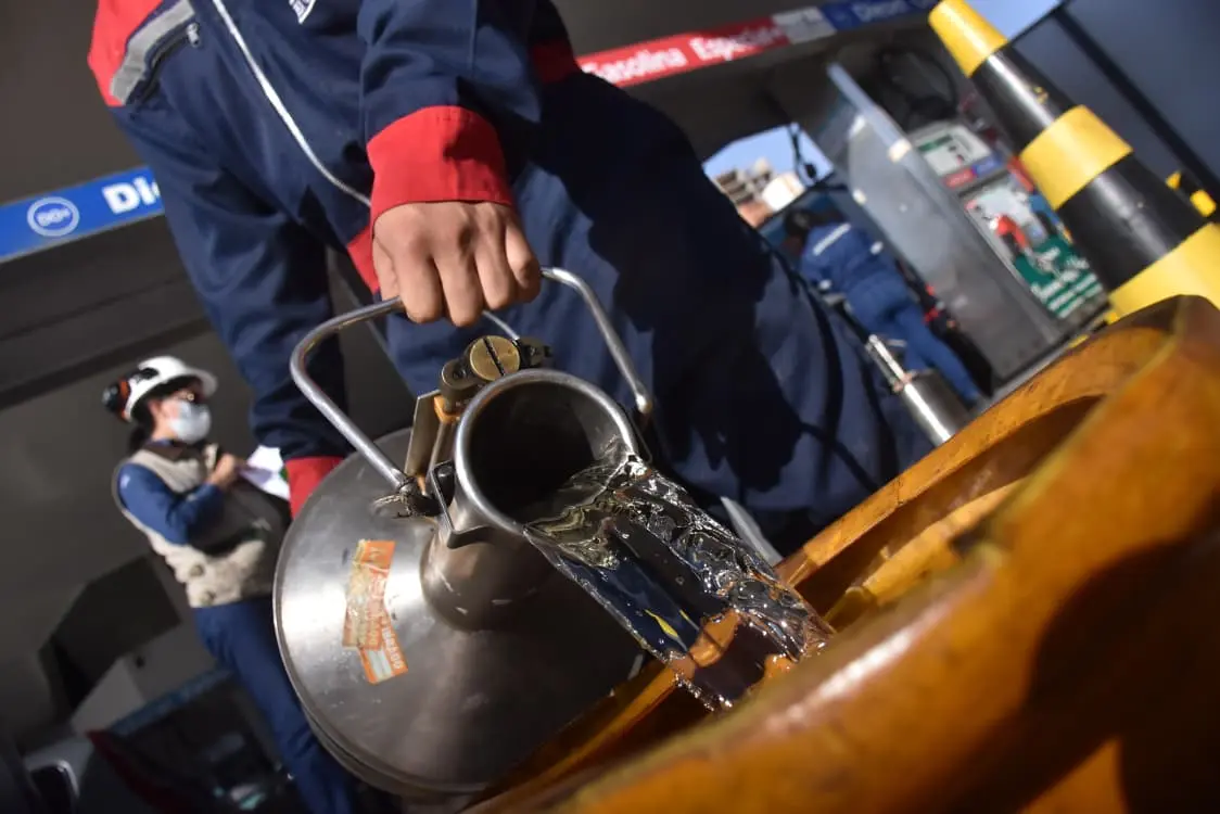 Gasolina basura y Estado fallido: la crisis que desnuda mala gestión, negligencia y engaño político