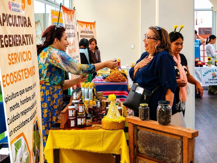 Ecofuturo impulsa la autonomía de mujeres apicultoras del Chaco en el Día Mundial de las Abejas
