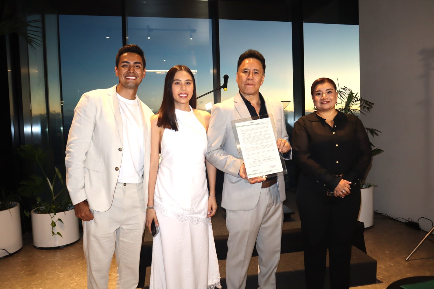 Mariscal Construcciones fue distinguida por la Gobernación de Santa Cruz, por ganar con Giardino el International Property Awards en Londres como Mejor Arquitectura Residencial de Altura y Mejor Desarrollo Residencial en Altura   