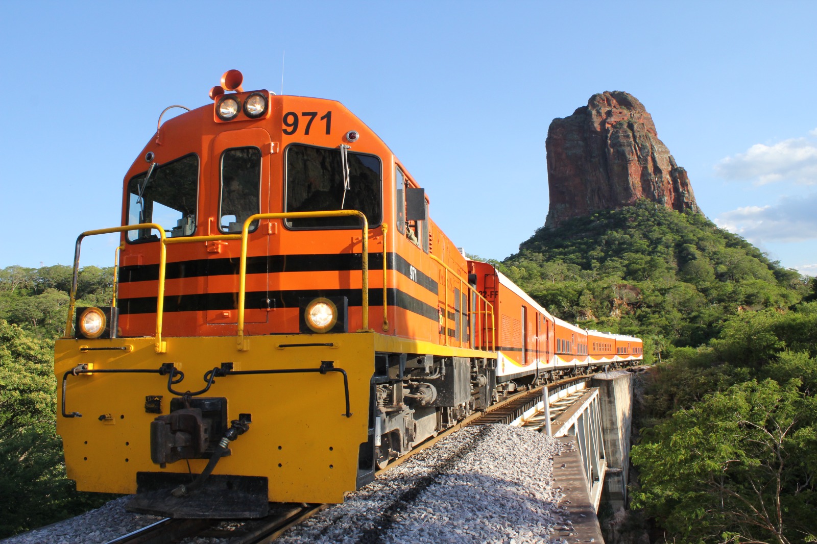 Ferroviaria Oriental reactiva el servicio del Tren Expreso Oriental desde este 29 de mayo