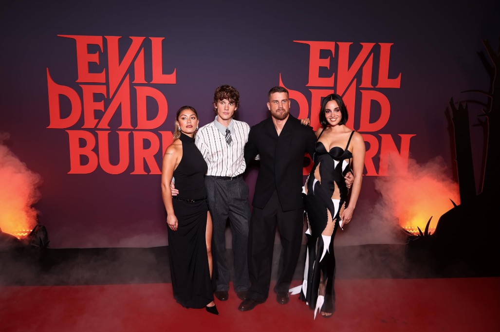 “Evil Dead: En Llamas” continúa el legado de la legendaria saga con terror extremo y humor negro “Evil Dead: En Llamas” continúa el legado de la legendaria saga con terror extremo y humor negro