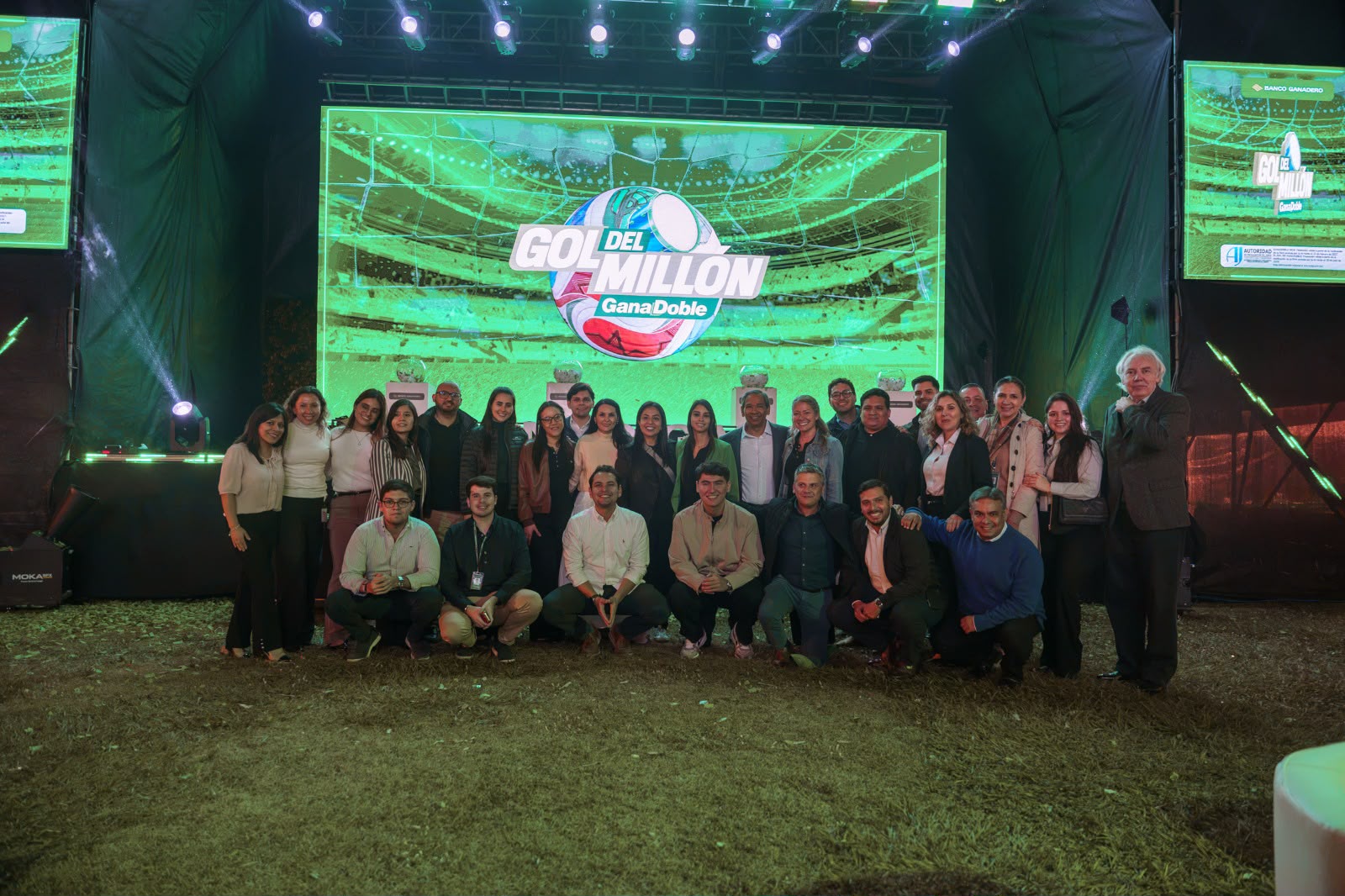 Banco Ganadero entrega el premio de 1 millón de bolivianos de GanaDoble Banco Ganadero entrega el premio de 1 millón de bolivianos de GanaDoble