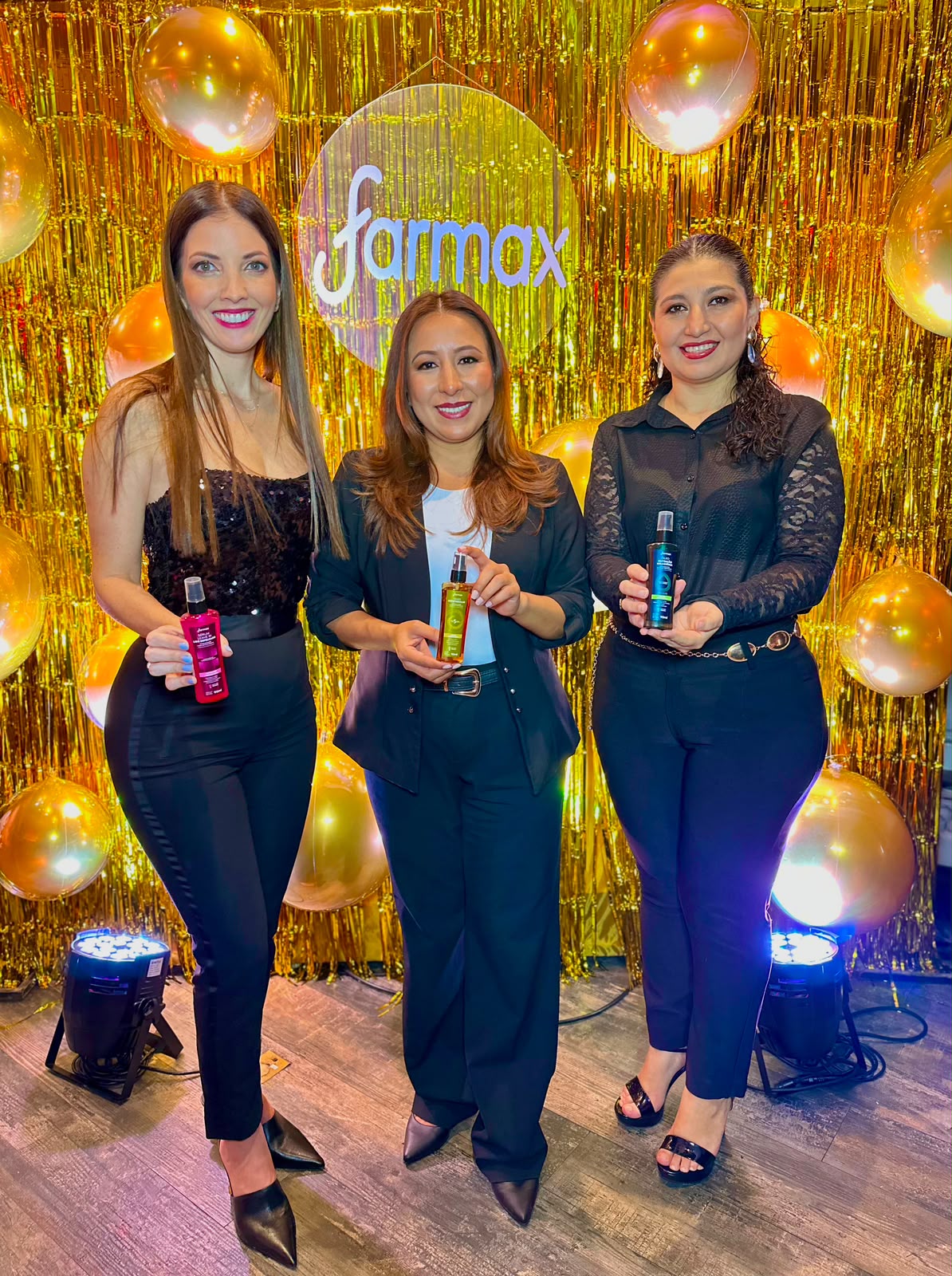 Farmax presenta su nueva línea de Óleos finalizadores para un cuidado capilar profesional al alcance de todos Farmax presenta su nueva línea de Óleos finalizadores para un cuidado capilar profesional al alcance de todos
