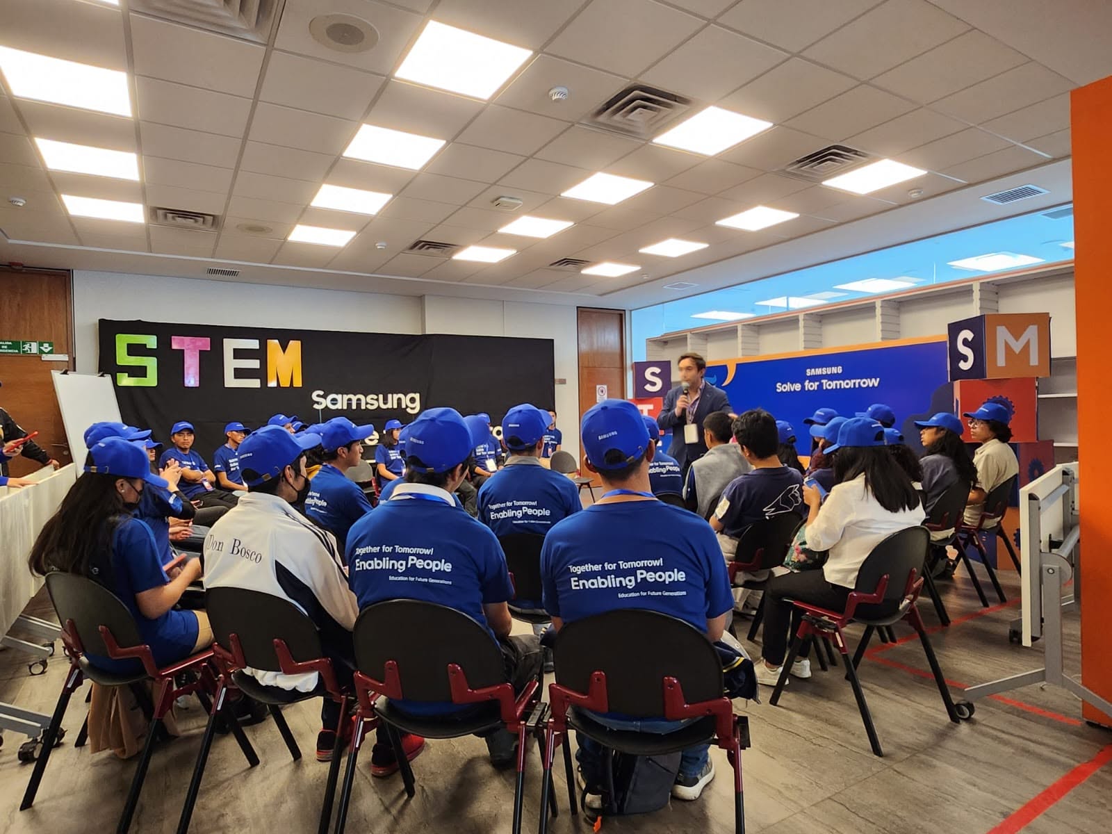 STEM como herramienta para transformar comunidades: más de 640 equipos participan en Solve for Tomorrow STEM como herramienta para transformar comunidades: más de 640 equipos participan en Solve for Tomorrow