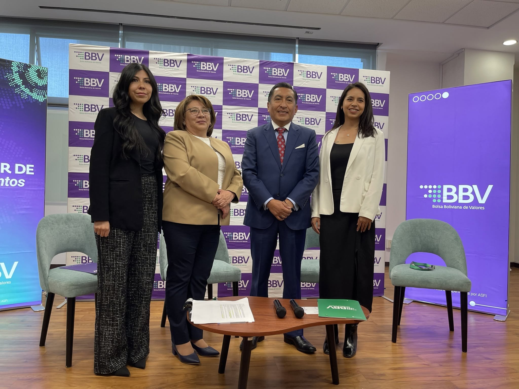 BBV cumple 37 años conectando financiamiento, inversión y crecimiento en Bolivia BBV cumple 37 años conectando financiamiento, inversión y crecimiento en Bolivia