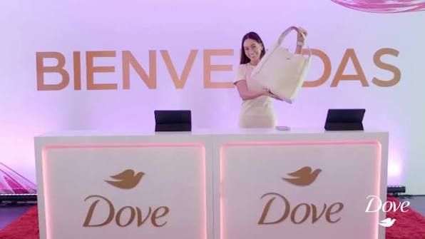 El nuevo Dove Clinical + tono uniforme invita a las mujeres a moverse con libertad y confianza